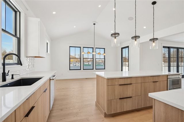 5 Lookout Lane, Portsmouth, RI 02871