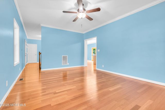 563 Vanderbilt Avenue, Bayville, NJ 08721