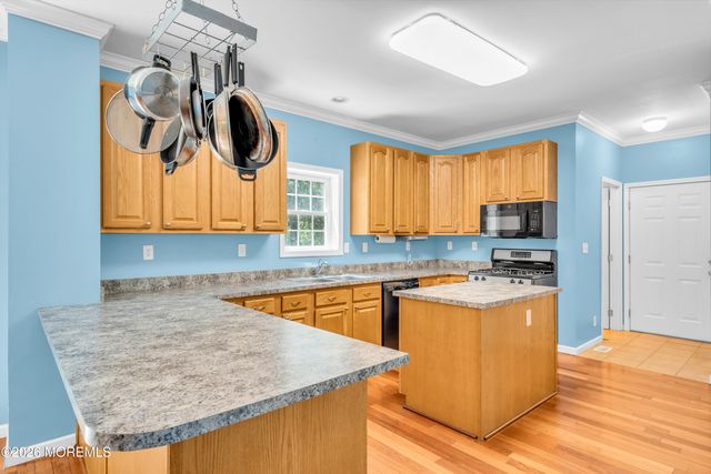 563 Vanderbilt Avenue, Bayville, NJ 08721