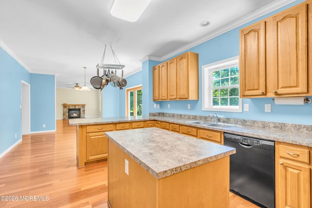 563 Vanderbilt Avenue, Bayville, NJ 08721
