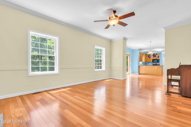 563 Vanderbilt Avenue, Bayville, NJ 08721