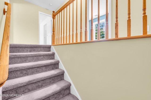 563 Vanderbilt Avenue, Bayville, NJ 08721