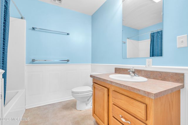 563 Vanderbilt Avenue, Bayville, NJ 08721