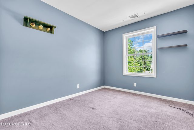 563 Vanderbilt Avenue, Bayville, NJ 08721
