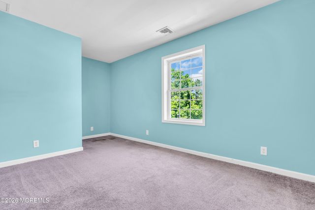 563 Vanderbilt Avenue, Bayville, NJ 08721