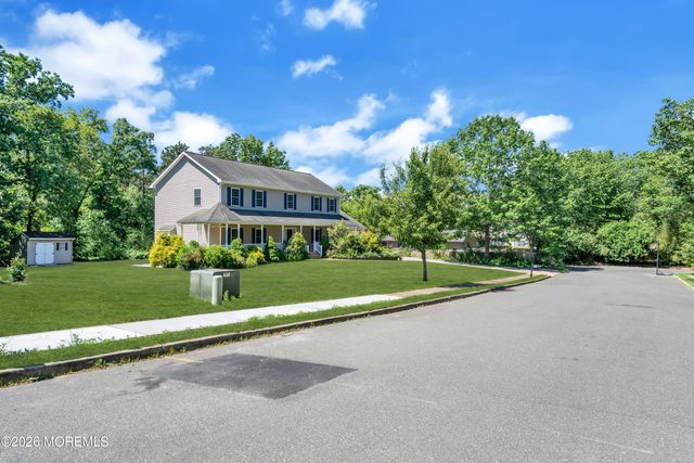 563 Vanderbilt Avenue, Bayville, NJ 08721