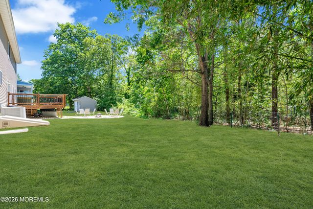 563 Vanderbilt Avenue, Bayville, NJ 08721
