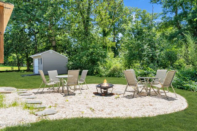 563 Vanderbilt Avenue, Bayville, NJ 08721