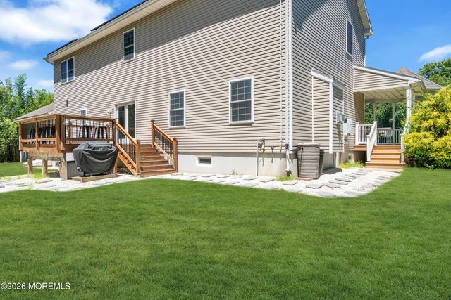 563 Vanderbilt Avenue, Bayville, NJ 08721