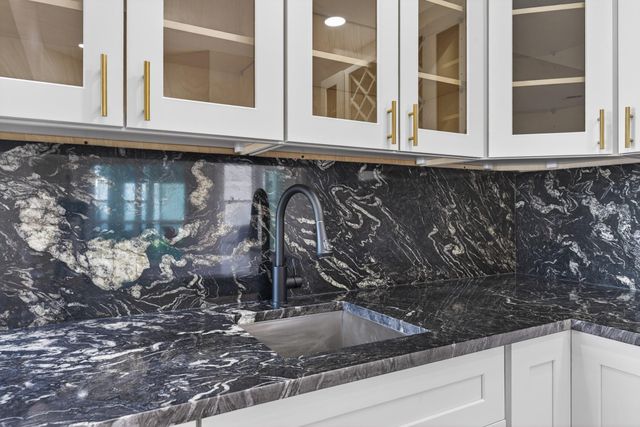 2302 Ashford Hollow Lane, Houston, TX 77077