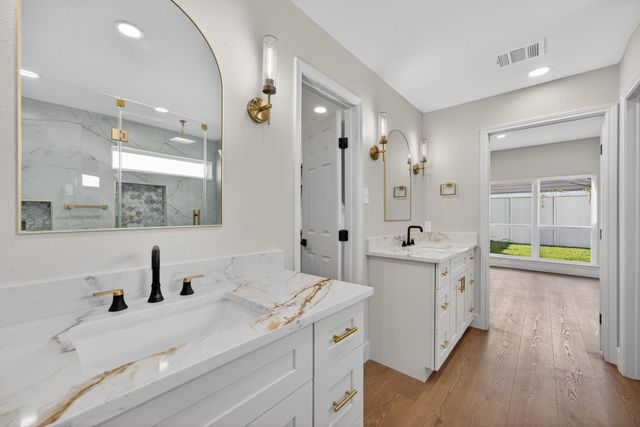 2302 Ashford Hollow Lane, Houston, TX 77077