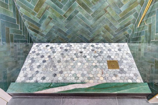 2302 Ashford Hollow Lane, Houston, TX 77077