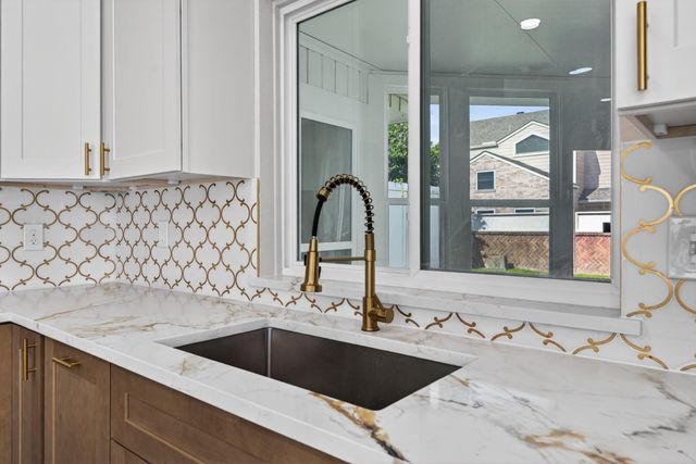 2302 Ashford Hollow Lane, Houston, TX 77077