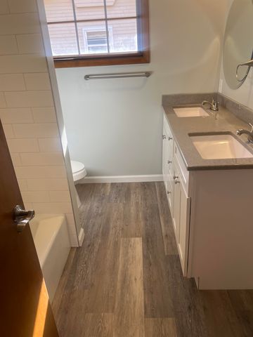 2052 Leland Way, Salina, KS 67401