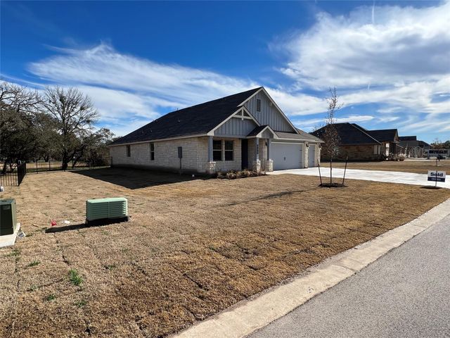 120 Tom Kite DR, Burnet, TX 78611