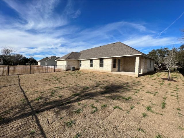 120 Tom Kite DR, Burnet, TX 78611