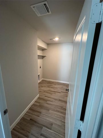 120 Tom Kite DR, Burnet, TX 78611