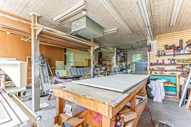 58 Pickering Road, Rochester, NH 03867