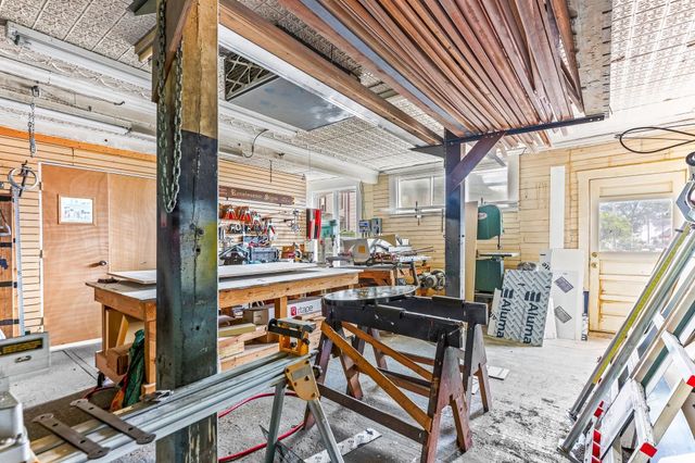 58 Pickering Road, Rochester, NH 03867