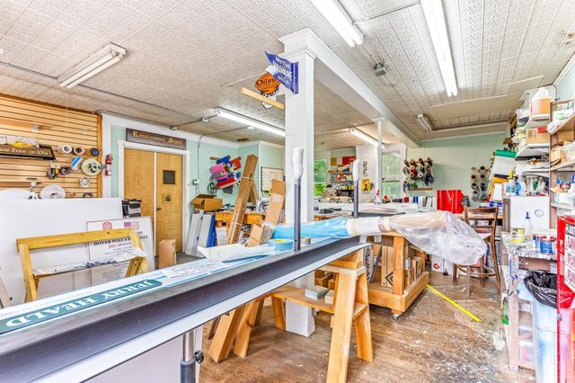 58 Pickering Road, Rochester, NH 03867