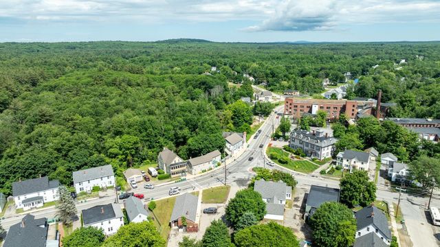 58 Pickering Road, Rochester, NH 03867