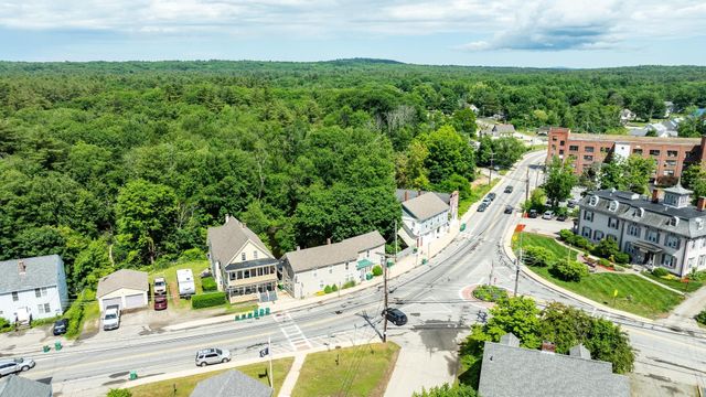 58 Pickering Road, Rochester, NH 03867