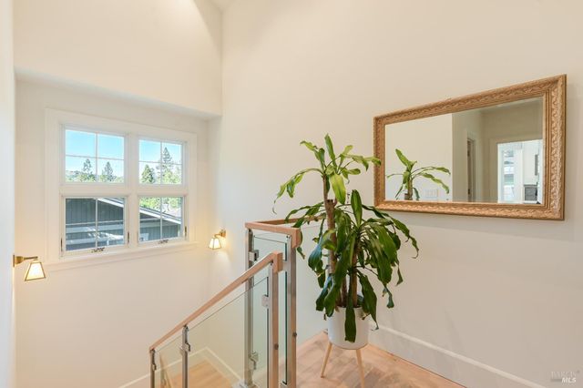 216 Laurel Ave, San Anselmo, CA 94960