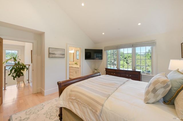 216 Laurel Ave, San Anselmo, CA 94960