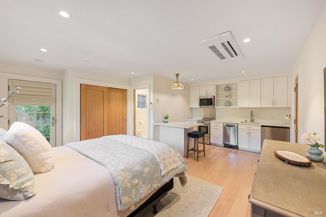 216 Laurel Ave, San Anselmo, CA 94960