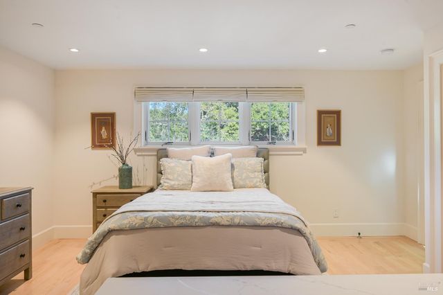 216 Laurel Ave, San Anselmo, CA 94960