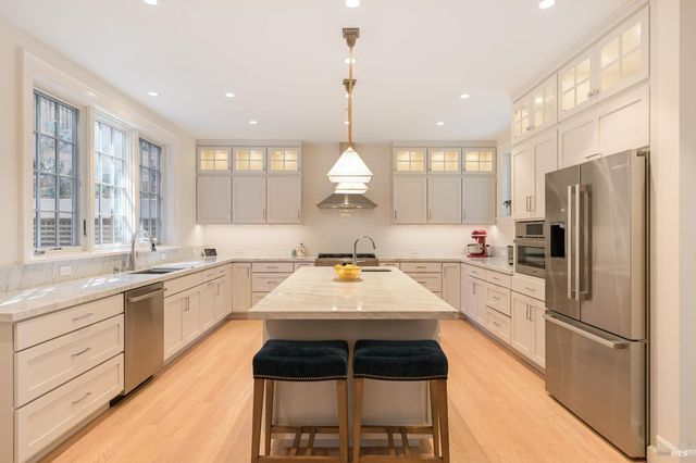 216 Laurel Ave, San Anselmo, CA 94960