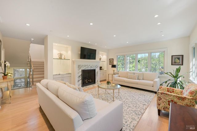 216 Laurel Ave, San Anselmo, CA 94960