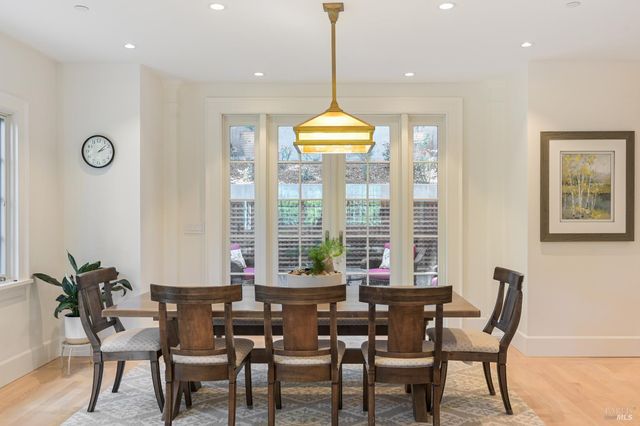 216 Laurel Ave, San Anselmo, CA 94960