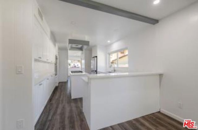 6723 Bianca Avenue, Los Angeles, CA 91406