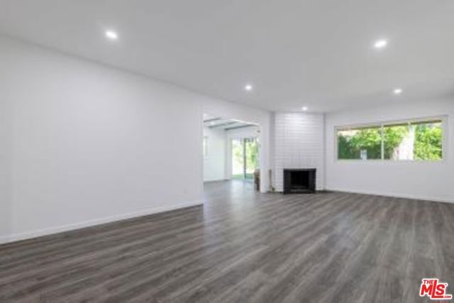 6723 Bianca Avenue, Los Angeles, CA 91406