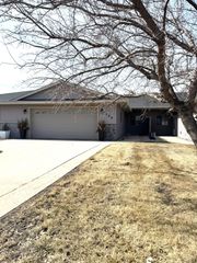 224 25th Street SE, Willmar, MN 56201