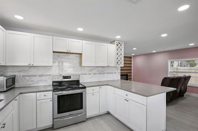 1712 3RD AVENUE W, Palmetto, FL 34221