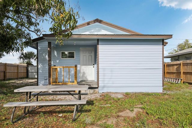 1712 3RD AVENUE W, Palmetto, FL 34221