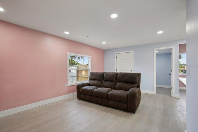 1712 3RD AVENUE W, Palmetto, FL 34221