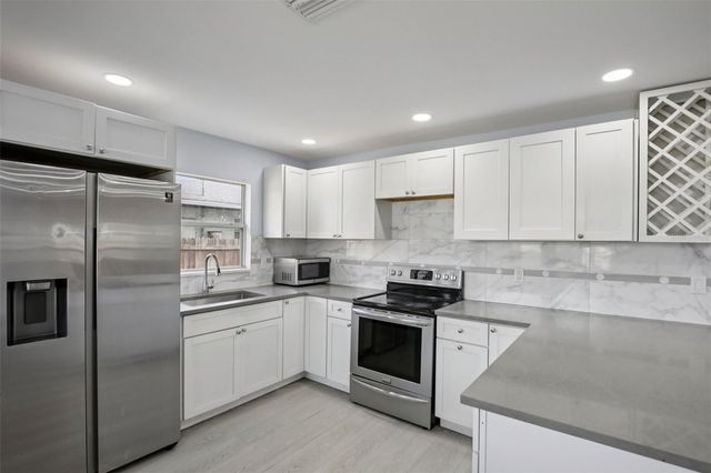 1712 3RD AVENUE W, Palmetto, FL 34221