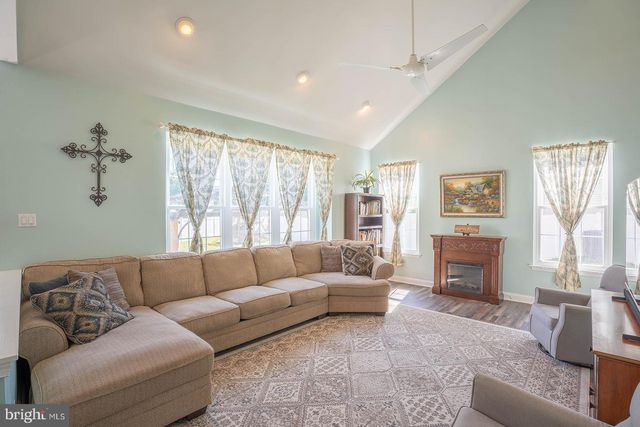28 RACHEL LAUREN WAY, Williamstown, NJ 08094
