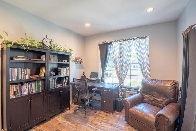 28 RACHEL LAUREN WAY, Williamstown, NJ 08094
