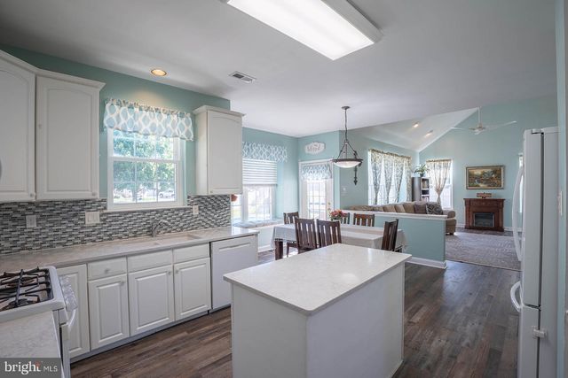 28 RACHEL LAUREN WAY, Williamstown, NJ 08094