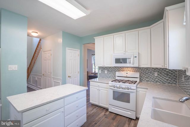 28 RACHEL LAUREN WAY, Williamstown, NJ 08094
