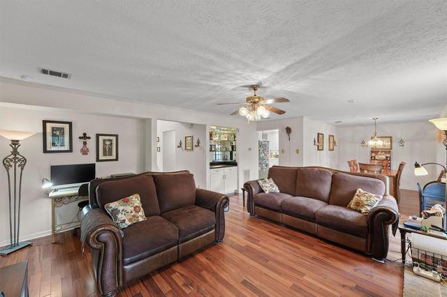 2018 Old Dixie Drive, Richmond, TX 77406