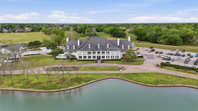 2018 Old Dixie Drive, Richmond, TX 77406