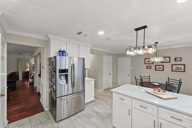 2018 Old Dixie Drive, Richmond, TX 77406