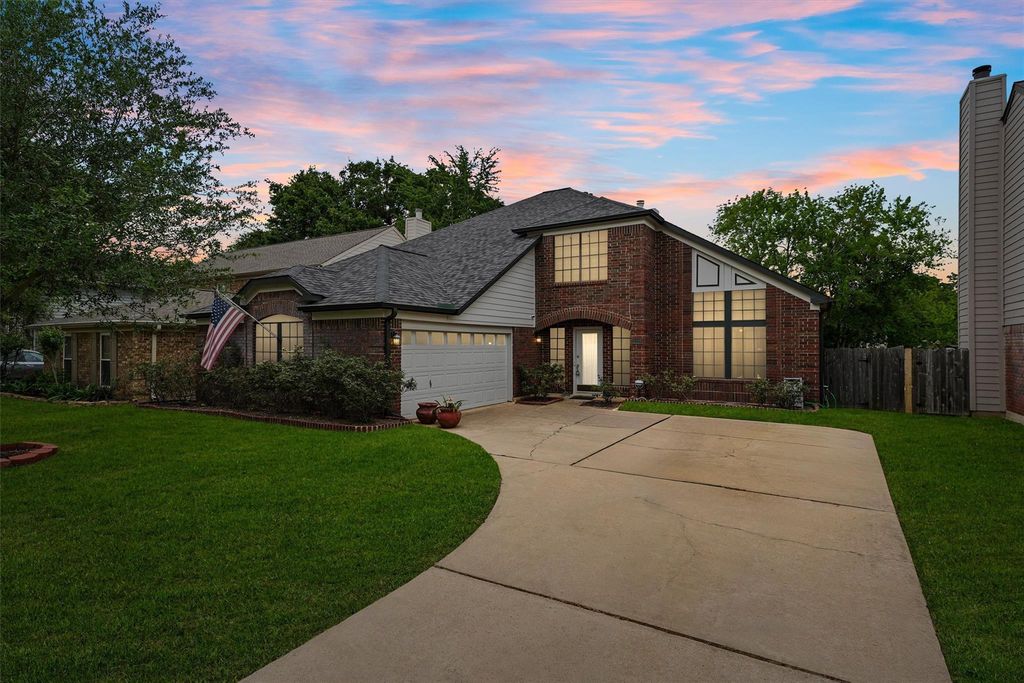 2018 Old Dixie Drive, Richmond, TX 77406