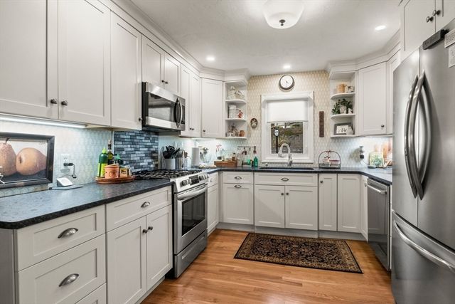 6 Aspen Rd 6, Bourne, MA 02532