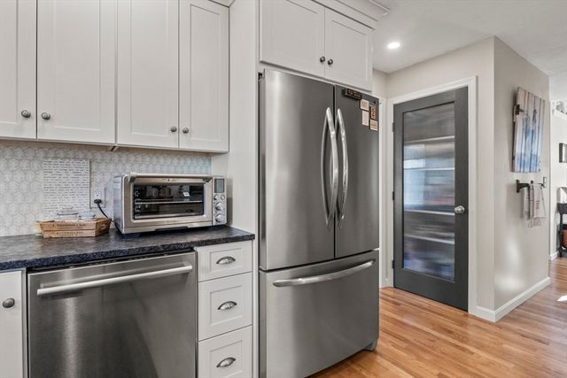 6 Aspen Rd 6, Bourne, MA 02532